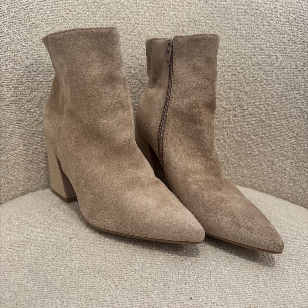 Chic Tan Suede Ankle Boots